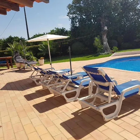 Villa Family Getaway In The Algarve